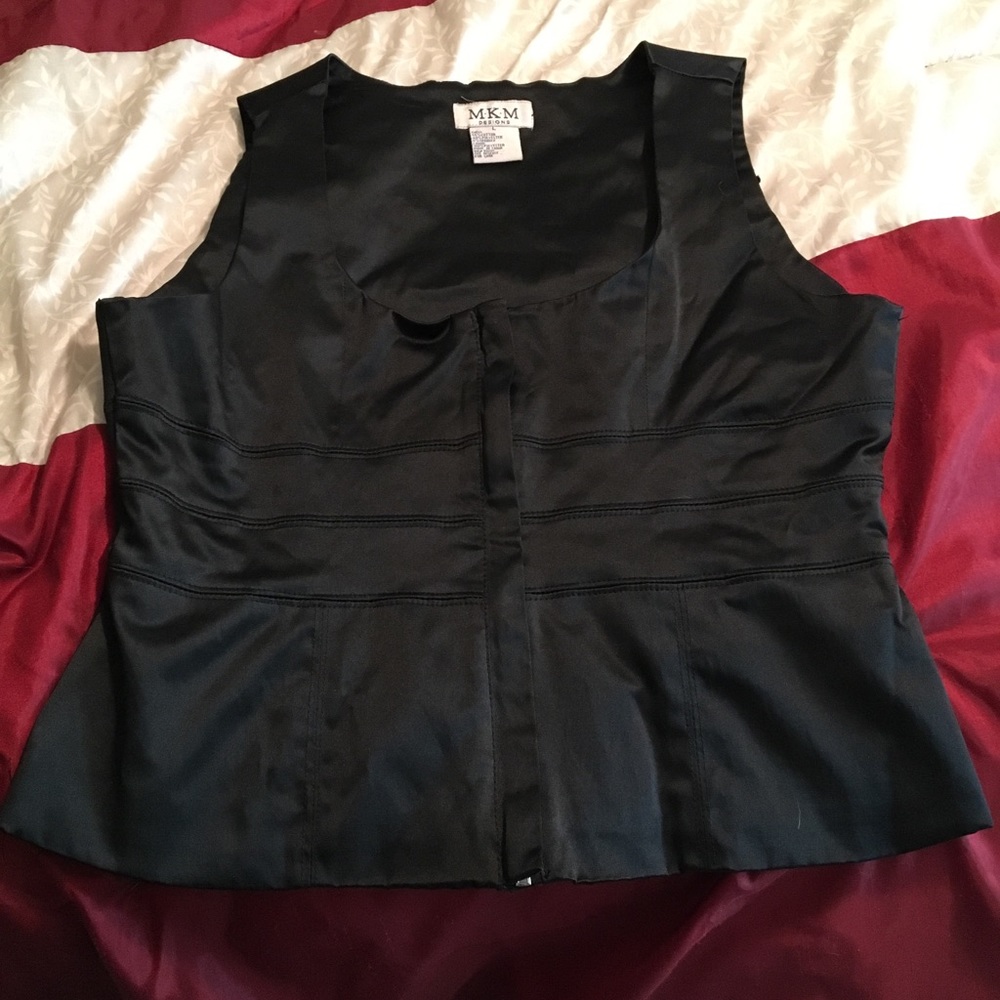 Black Sleeveless Top